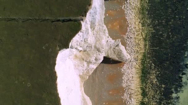 Ingiltere Beachy Head Yedi Sisters Beyaz Kayalıkların Üzerinde Uçuş Havadan — Stok video