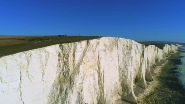 Terbang Atas Tebing Putih Beachy Head Dan Seven Sisters Inggris — Stok Video