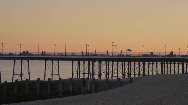 Piękne Molo Eastbourne Angielskim Wybrzeżu Wieczorem — Wideo stockowe