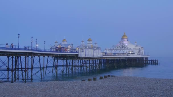 Krásný Eastbourne Pier Večer Anglickém Pobřeží — Stock video