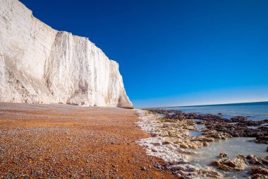 Ünlü yedi kız kardeş beyaz kayalıklarla, sahil Sussex İngiltere - gezi fotoğrafçılığı
