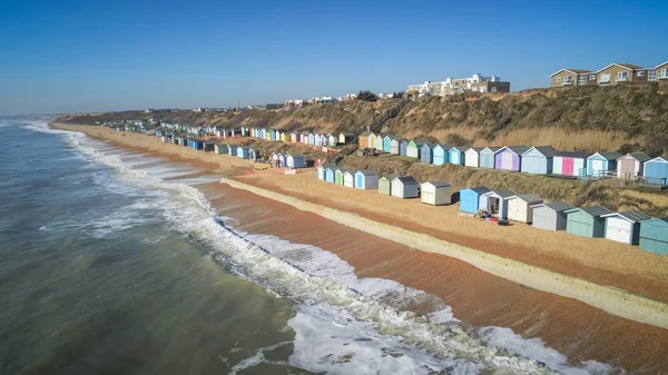 The colorful huts at the south coast of England — Stock Photo, Image