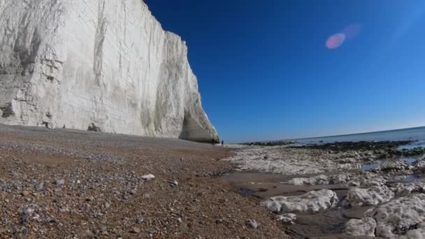 Какмир Haven пляж в Англии Семь сестёр — стоковое видео