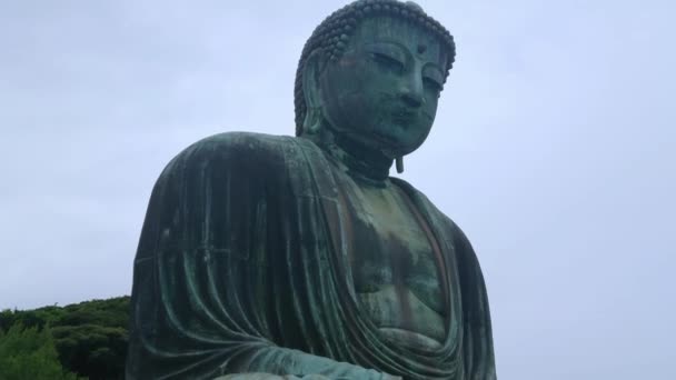 A híres Nagy Buddha Kamakura Daibutsu templomban. — Stock videók