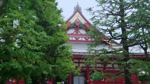 Tokyo 'daki en ünlü tapınak Asakusa' daki Senso-Ji Tapınağı. — Stok video