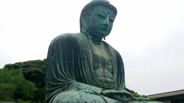 Berühmtestes Wahrzeichen Kamakuras - der große Buddha-Daibutsu — Stockvideo