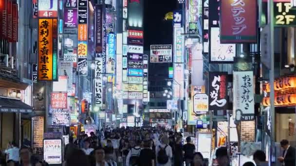 도쿄 신주쿠 밤-나이트 클럽-도쿄, 일본-2018 년 6 월 17 일에 대 한 바쁜 장소 — 비디오