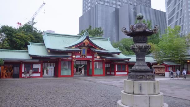 Famous Hie - Santuario en Tokio por la noche - TOKYO, JAPÓN - 12 DE JUNIO DE 2018 — Vídeos de Stock