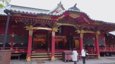 Nezu Jinja tapınak - Tokyo Bunkyo içinde ünlü Shinto tapınak - Tokyo, Japonya - 17 Haziran 2018