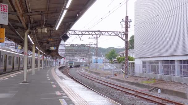 Kamakurai vasútállomás - a híres város - Japán Tokió, Japán - 2018. június 12. — Stock videók