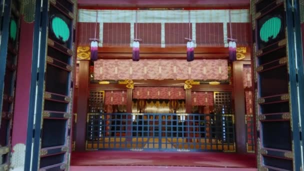 Berömda Shinto helgedom i Tokyo - den Nezu Jinja i Bunkyo — Stockvideo