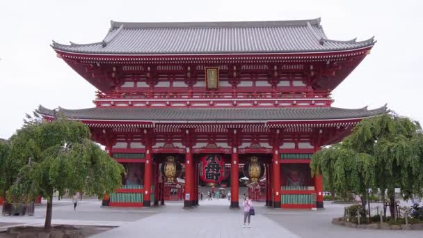 En ünlü Tapınağı Tokyo - tapınak Asakusa Senso-Ji - Tokyo, Japonya - 12 Haziran 2018 — Stok video