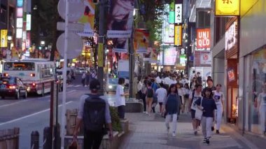 Shibuya geceleri - Tokyo - Tokyo, Japonya - 12 Haziran 2018 yoğun bir yerde