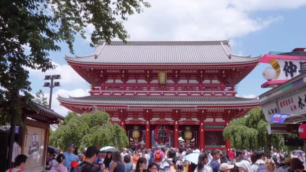 Berühmtes Wahrzeichen - der sensoji asakusa tempel in tokyo - tokyo, japan - 19. Juni 2018 — Stockvideo