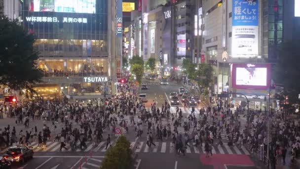 Famosa travessia de Shibuya em Tóquio - vista aérea - TOKYO, JAPÃO - JUNHO 12, 2018 — Vídeo de Stock