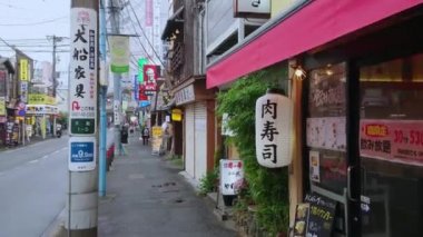 Cadde görünümü içinde tarihi şehir, Kamakura Ofuna - Kamakura, Japonya - 18 Haziran 2018