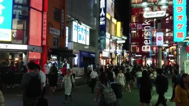 Shibuya - egy forgalmas és népszerű kerületében, Tokyo - Tokyo, Japán - 2018. június 12. — Stock videók