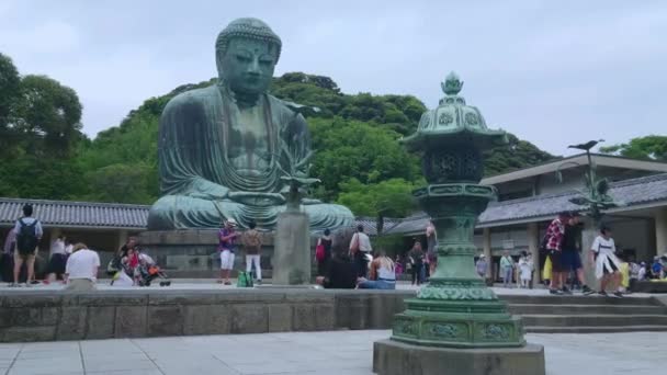 Híres nagy Buddha a Kamakura Daibutsu templom - Tokió, Japán - 2018. június 12. — Stock videók