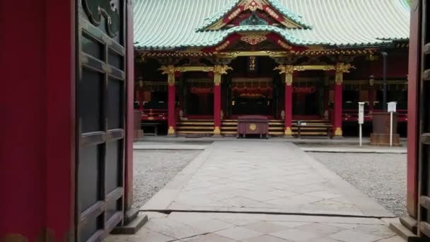 Santuario de Nezu Jinja - el famoso santuario sintoísta en Tokio Bunkyo - TOKYO, JAPÓN - 17 DE JUNIO DE 2018 — Vídeos de Stock