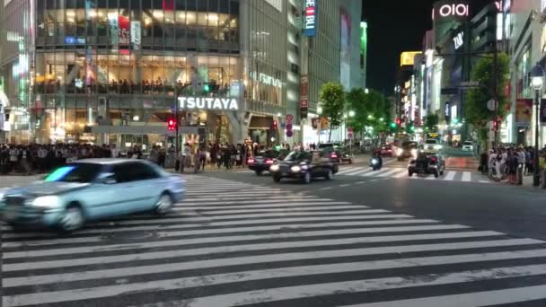 Shibuya - Tokyo - Tokyo, Japonya - 12 Haziran 2018 meşgul ve popüler bölgesinde — Stok video