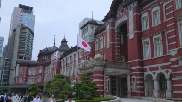 Tokio Station - het enorme centraal station in de stad - Tokio, Japan - 12 juni, 2018 — Stockvideo