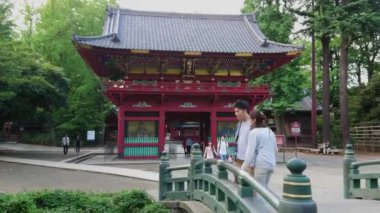 Nezu Jinja tapınak - Tokyo Bunkyo içinde ünlü Shinto tapınak - Tokyo, Japonya - 17 Haziran 2018