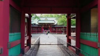 Nezu Jinja tapınak - Tokyo Bunkyo içinde ünlü Shinto tapınak - Tokyo, Japonya - 17 Haziran 2018