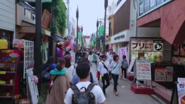 En ünlü caddesi Kamakura - popüler Komachi Caddesi - Tokyo, Japonya - 12 Haziran 2018