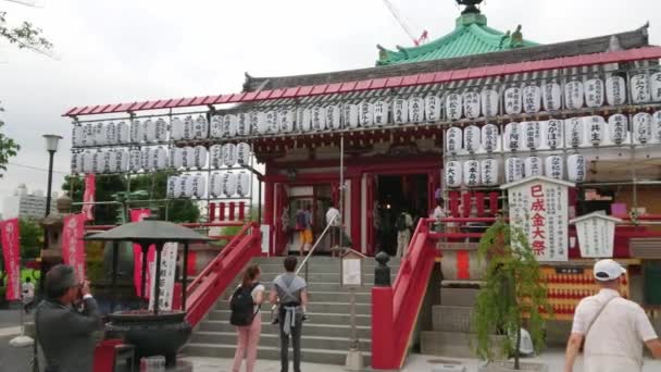 Красивий храм в Токіо Парк Уено - Токіо, Японія - 12 червня 2018 — стокове відео