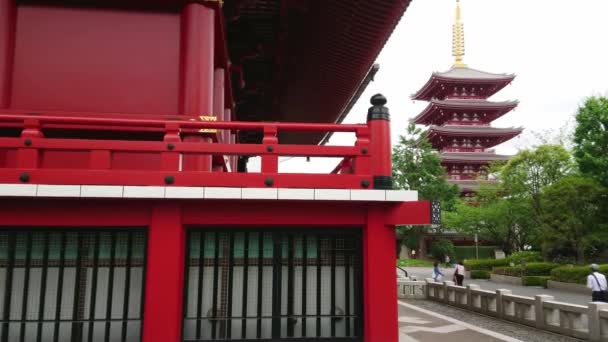 Найвідоміший храм у Токіо - Senso-Ji Temple в Асакуса - Токіо, Японія - 12 червня 2018 — стокове відео