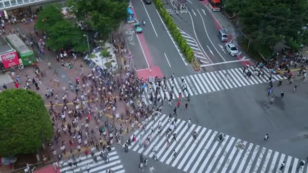 Beroemde Shibuya Crossing in Tokyo - luchtfoto - Tokio, Japan - 12 juni, 2018 — Stockvideo