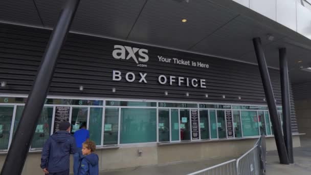 Box Office at Staples Center Los Angeles - CALIFORNIA, USA - 18 marca 2019 — Wideo stockowe