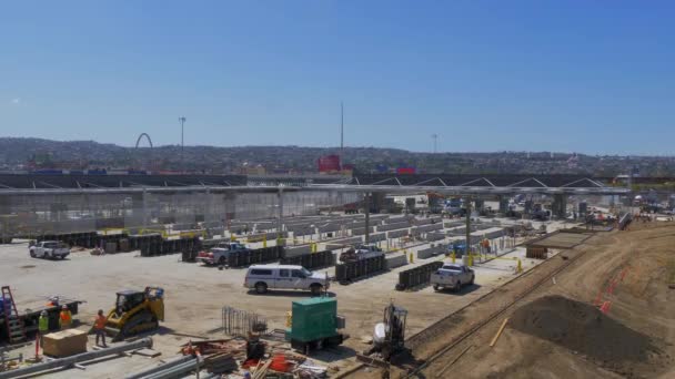 Mexican Border at San Ysidro California - CALIFORNIA, USA - MARCH 18, 2019 — Stock Video