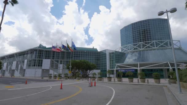 Los Angeles Convention Center in het centrum - CALIFORNIA, Verenigde Staten - 18 maart 2019 — Stockvideo