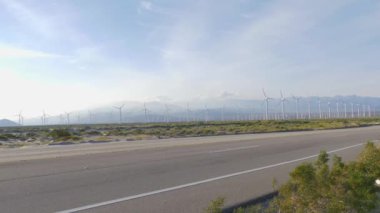 Kaliforniya Palm Springs Yolu - CALIFORNIA, ABD - 18 Mart 2019