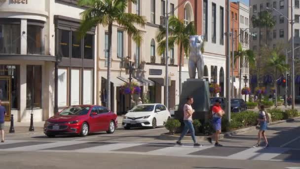 Street view at Rodeo Drive in Beverly Hills - CALIFORNIA, USA - March 18, 2019 — Αρχείο Βίντεο