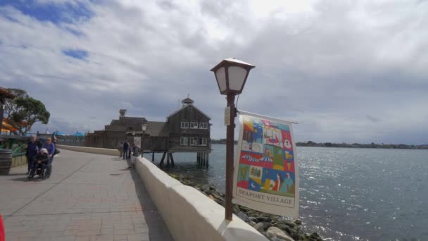 Сан-Диего морской порт деревня на берегу океана-Калифорния, США-Март 18, 2019 — стоковое видео