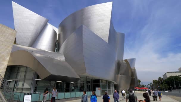 Walt Disney Concert Hall em Los Angeles - CALIFORNIA, EUA - 18 de março de 2019 — Vídeo de Stock