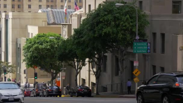 Street view at Bunker Hill in Downtown Los Angeles - CALIFORNIA, USA - March 18, 2019 — Αρχείο Βίντεο