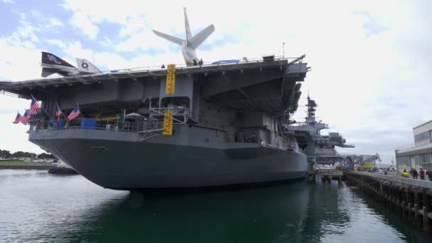 Lotniskowiec USS Midway Museum - CALIFORNIA, USA - 18 marca 2019 — Wideo stockowe