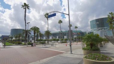 Şehir merkezindeki Los Angeles Kongre Merkezi - CALIFORNIA, ABD - 18 Mart 2019