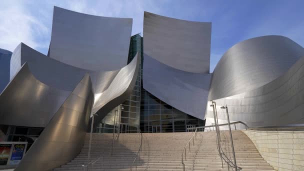 Walt Disney Concert Hall in Los Angeles - CALIFORNIA, Verenigde Staten - 18 maart 2019 — Stockvideo