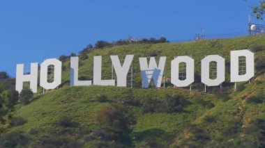 Hollywood tepelerindeki Hollywood tabelası - CALIFORNIA, ABD - 18 Mart 2019