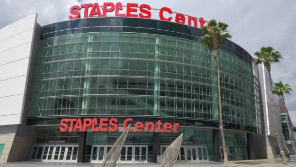Staples Center Arena в центре Лос-Анджелеса - КАЛИФОРНИЯ, США - 18 МАРТА 2019 — стоковое видео