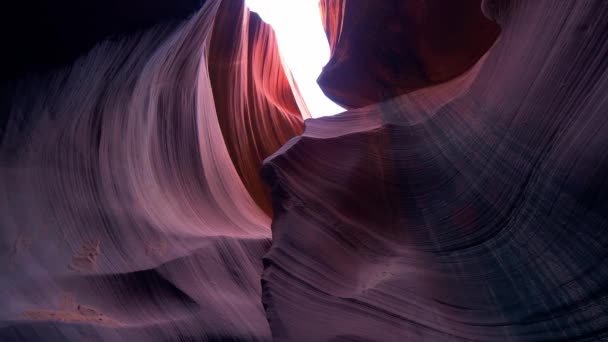 Antelope Canyon - colori incredibili delle rocce arenarie — Video Stock