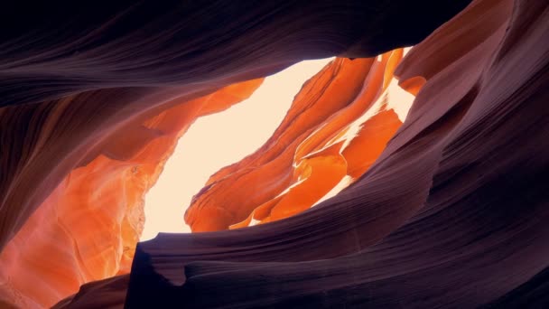 앙 텔 로페 협곡 - 사암 암석의 놀라운 색깔들 — 비디오