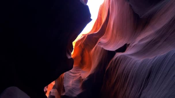 Nedre Antelope Canyon i Arizona - vackraste platsen i öknen — Stockvideo