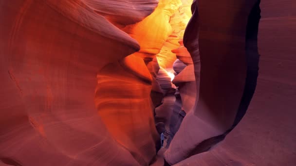 Wanderung durch den Lower Antelope Canyon in Arizona - ARIZONA, USA - 20. MÄRZ 2019 — Stockvideo