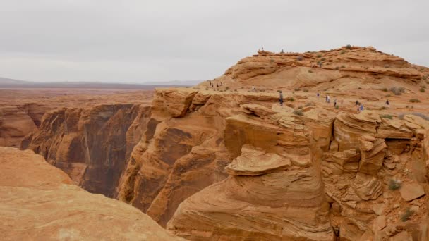 Visiting the Horseshoe Bend in Arizona - PAGE, USA - MARCH 29, 2019 — Stock Video