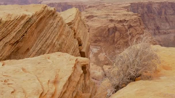 Skalnatá krajina v Horseshoe Bend v Arizoně — Stock video